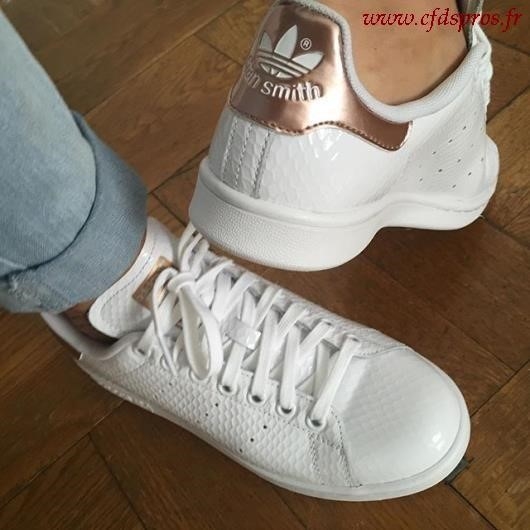 stan smith croco homme rose